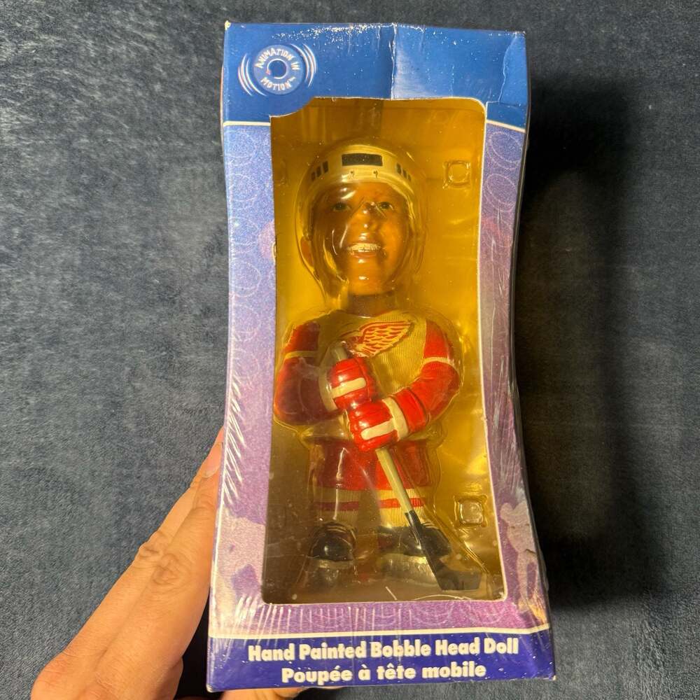 2002 Alexander  Detroit Red Wings Bobble Dobbles Hand Painted Bobble Head